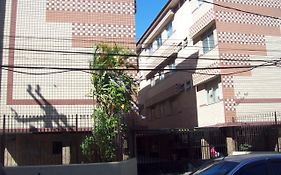 Apartamento A 200 M Da Praia Do Forte -Prédio Três Rios